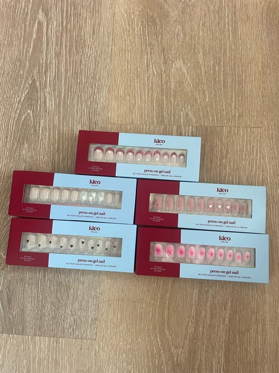 Kleo Kolor Other - Kleo Press-On Gel Nails - Pink Ombre & Blush Styles